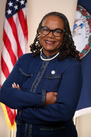 Gallery Image- senator_locke_may_2024_021.jpg